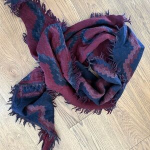 Aritzia Wilfred Triangle Scarf